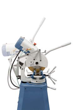 04-1838 Bernardo Manuelle Metallkreissägen CS 250 eco