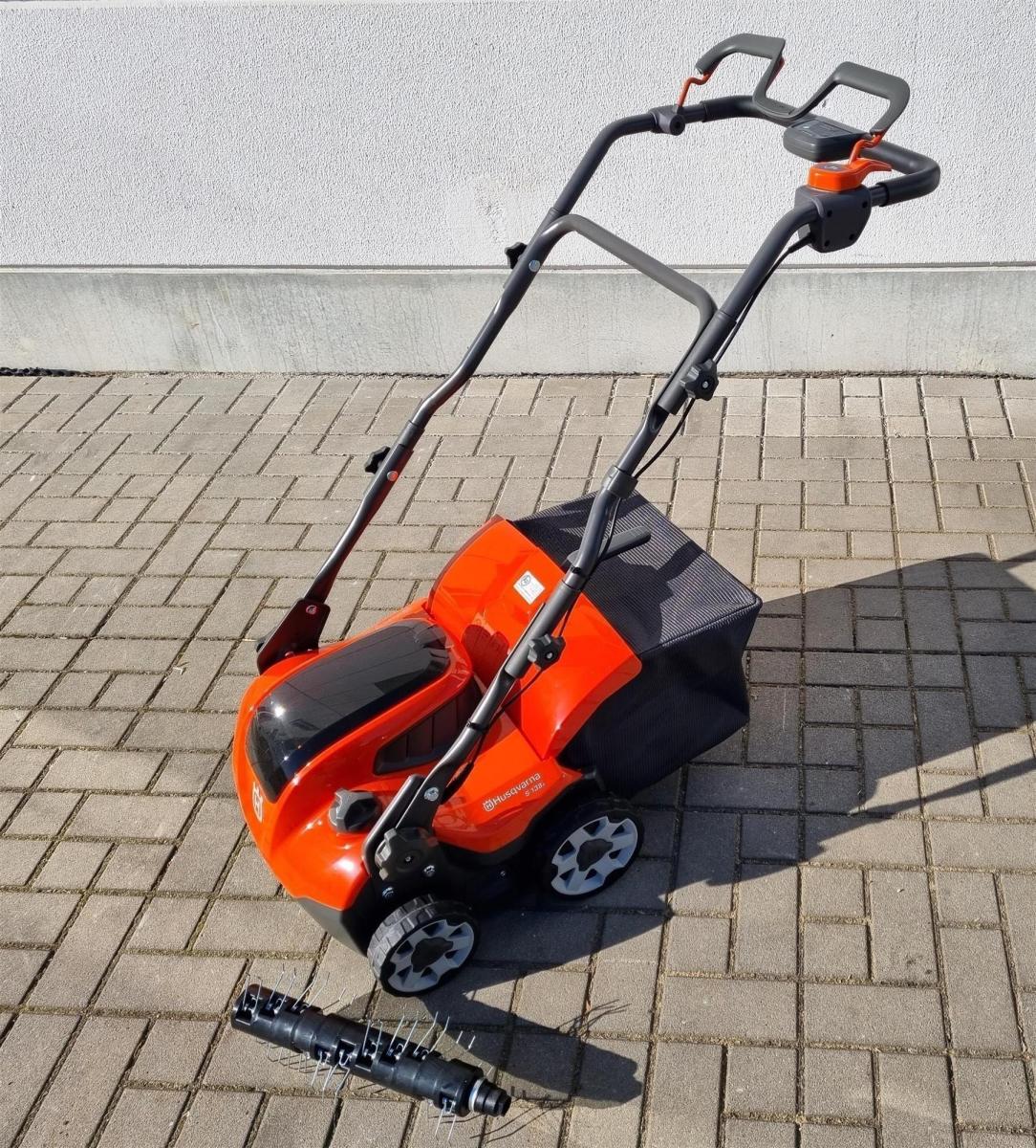 967922201 Husqvarna Akku-Vertikutierer S 138i (ohne Akku, ohne Ladegerät)
