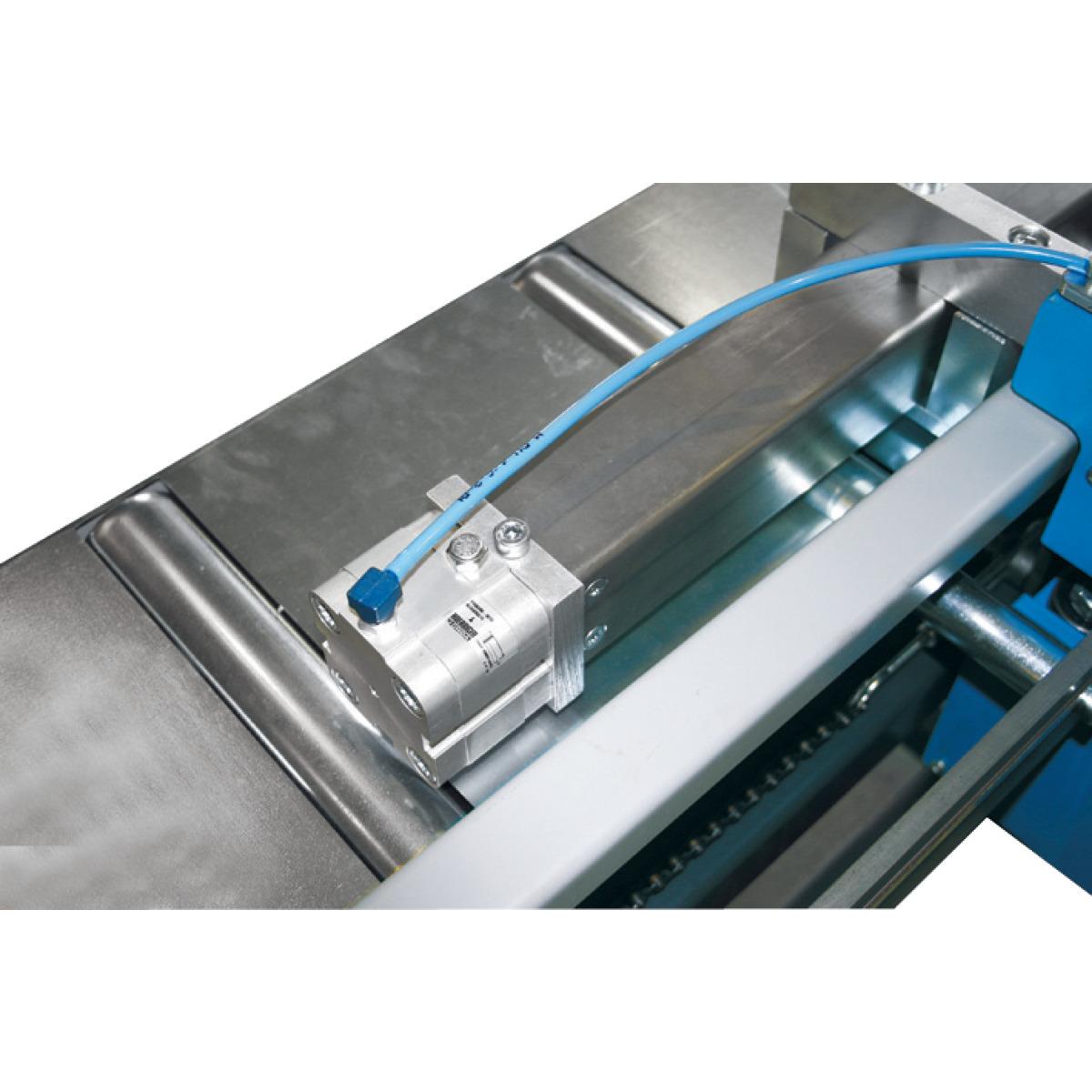 Metallkraft Pneumatischer Armrückzug