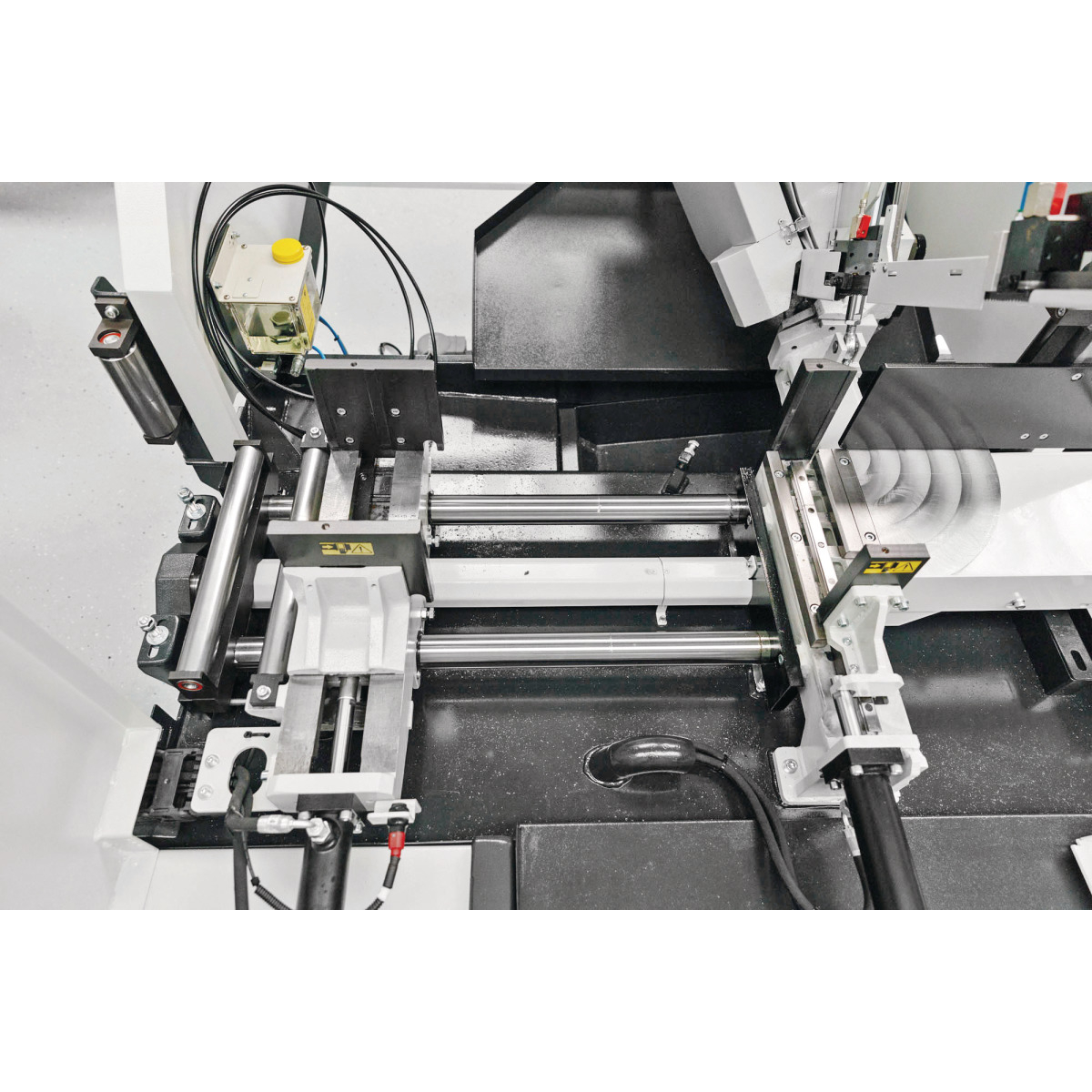 Metallkraft Vollautomatische Schwenkrahmen-Metallbandsäge  BMBS 300 x 320 CNC-G