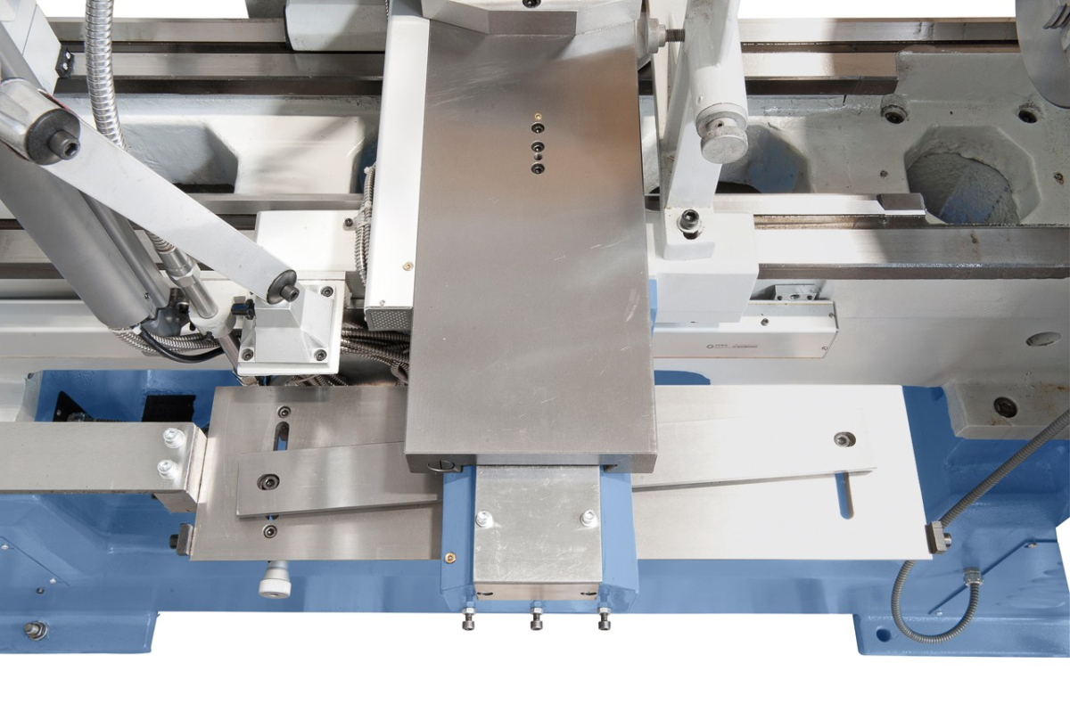 03-1345XL Bernardo Universaldrehmaschinen Titan 560 x 3000