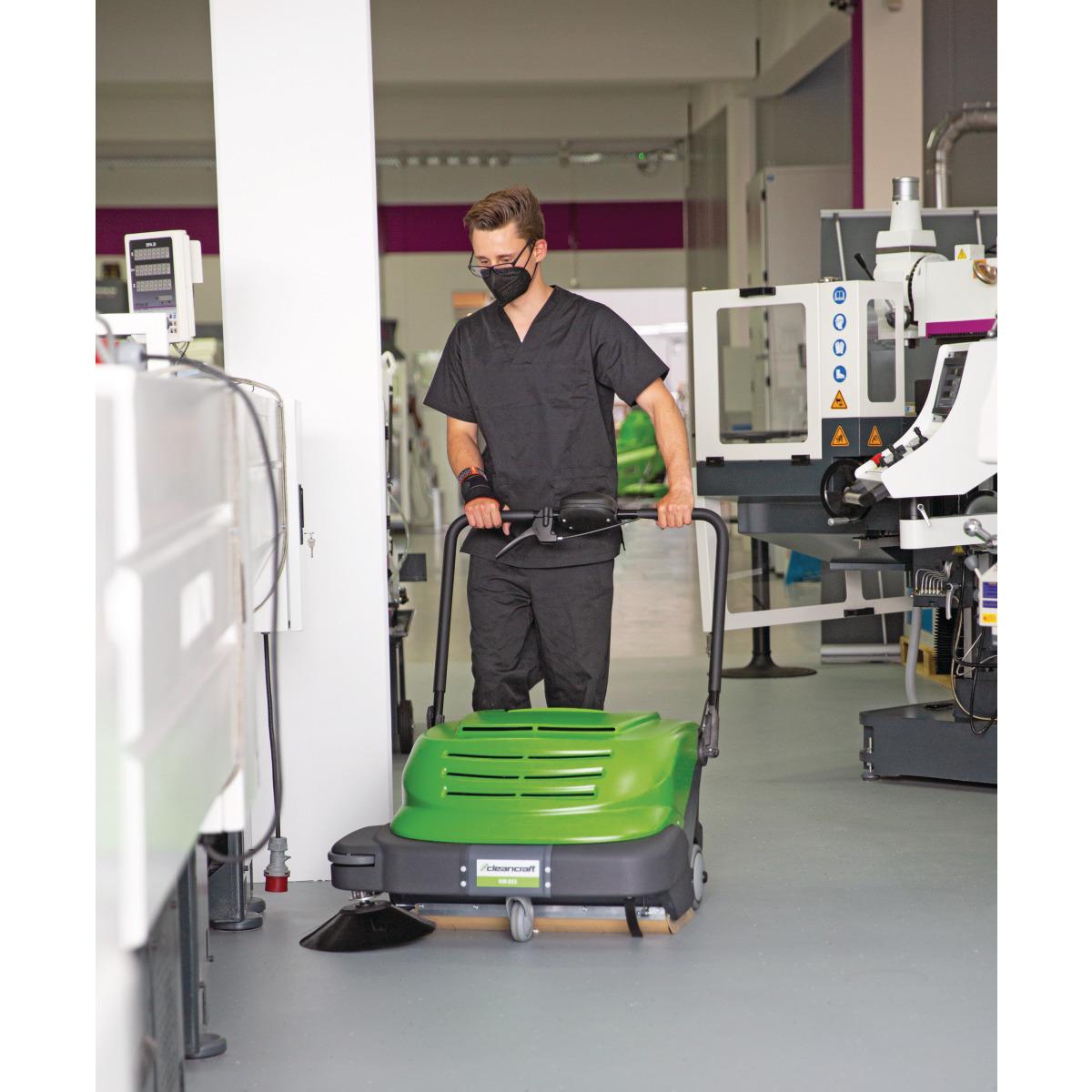 Cleancraft Handgeführte Kehrsaugmaschine KM 825