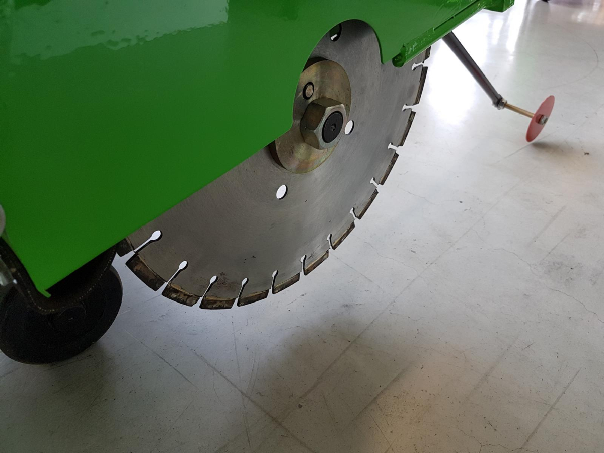 Zipper Maschinen Betontrennschneider ZI BES 350 Y Fugenschneider