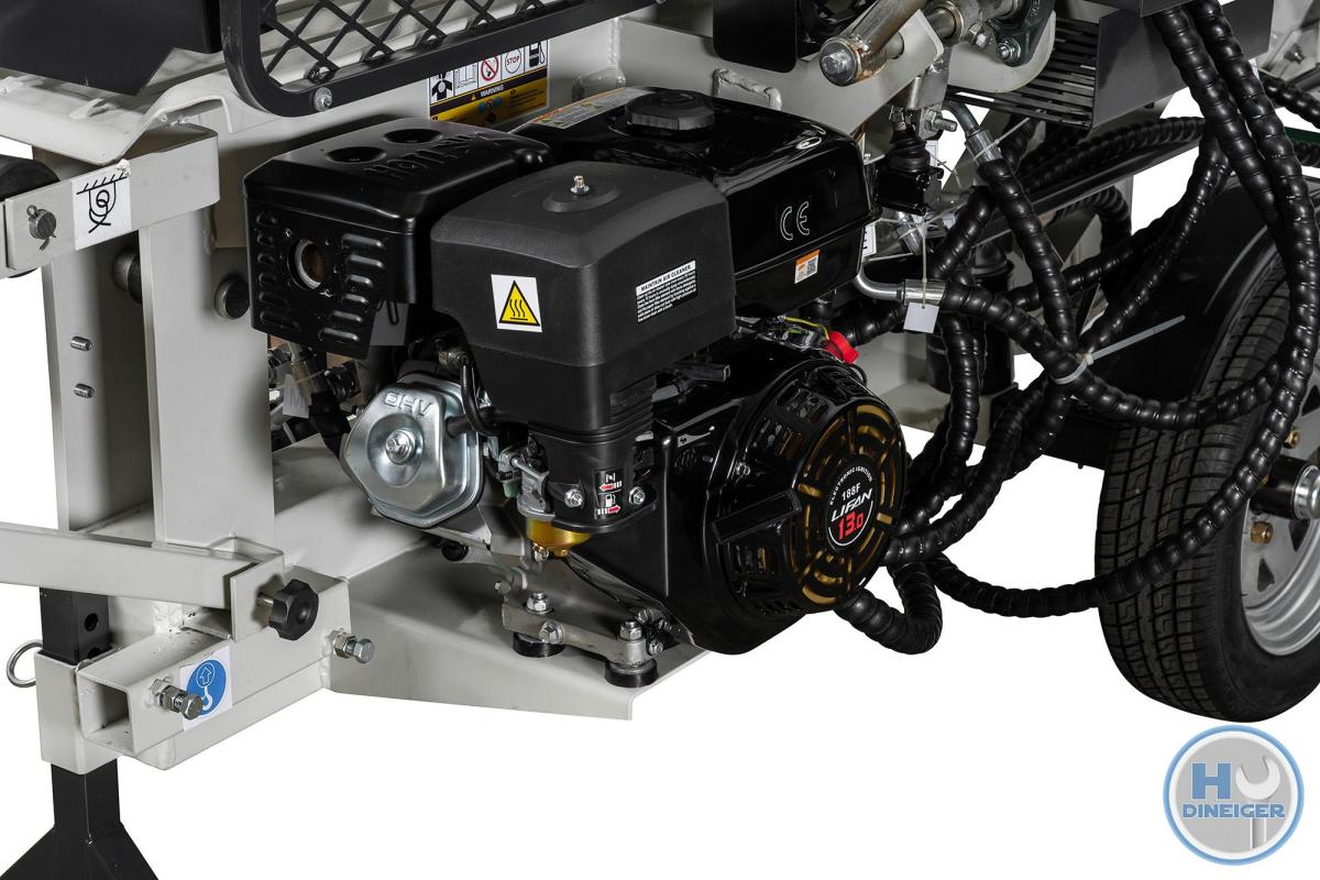 Lumag Maschinen SSA 400 G Sägespaltmaschine mit 9,5 kw Benzinmotor inkl Förderband (unmontiert)