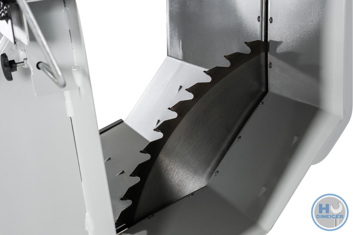 Lumag Maschinen Wippkreissäge mit Zapfwellenantrieb WS700ZN